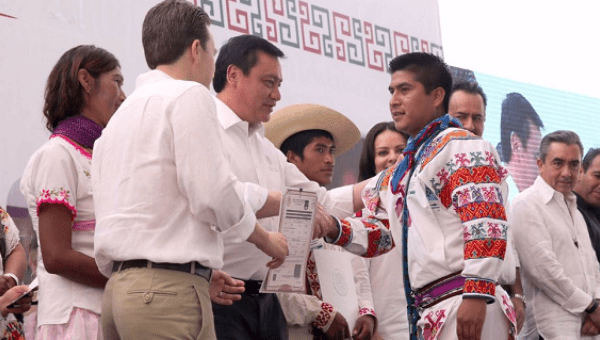 Over 7,000 indigenous Mexicans from 68 provinces came to declare their birth certificates.
