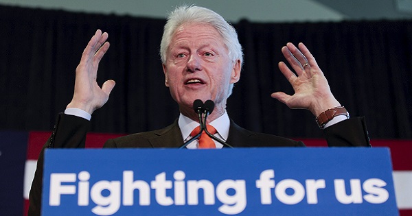Former U.S. President Bill Clinton campaigns for his wife, Hillary Clinton in Riviera Beach, Florida, Feb. 15, 2016.