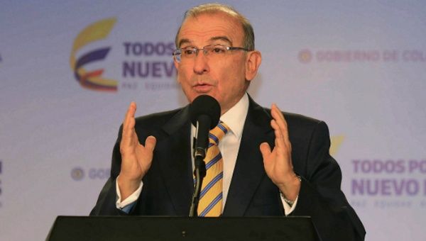 Humberto de la Calle has led the Colombian government's negotiation team since 2012.
