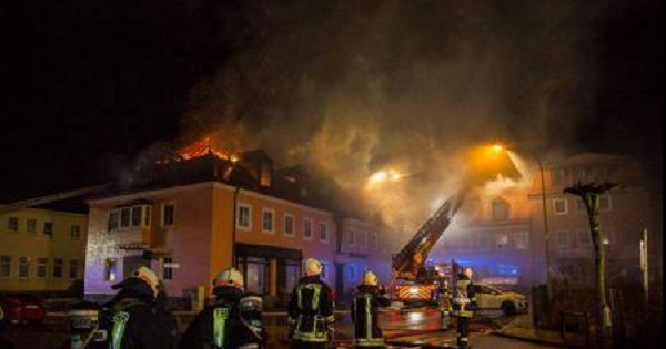 People not only cheered when a future refugee shelter burned down in Bautzen, but some also hindered fire fighters from extinguishing the fire, according to local media.