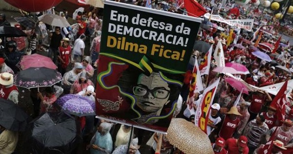 Pro-government demonstrators have taken to the streets to reject efforts to oust President Dilma Rousseff from power.