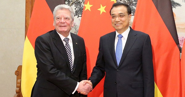 German President Joachim Gauck shakes hands with Chinese Premier Li Keqiang ahead of a meeting at the Great Hall of the People in Beijing.