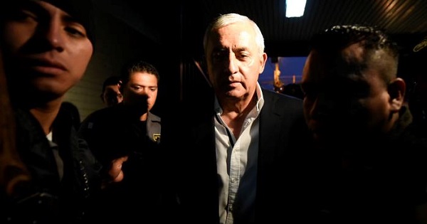 Former Guatemalan President Otto Perez Molina arrives in court in Guatemala City to face trial for corruption, March 28, 2016.