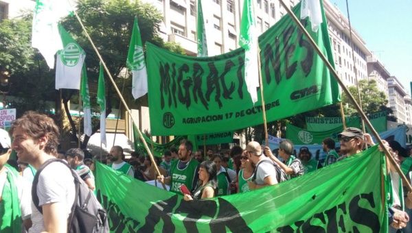 State workers protest Macri's dismissals.