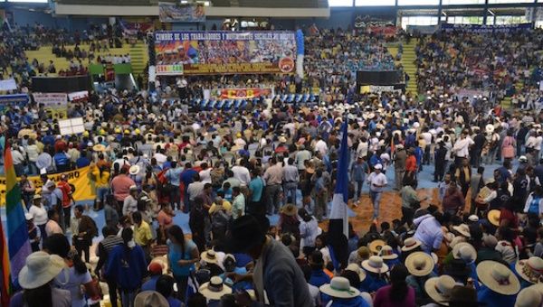 Social movements in Bolivia met in Cochabamba on Saturday during a national summit in support of the ruling political party. 