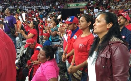 Venezuelan women listen in to the Congreso de la Patria.