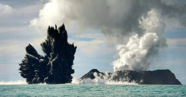 The last eruption of the Hunga Ha'apai volcano in Tonga in 2009