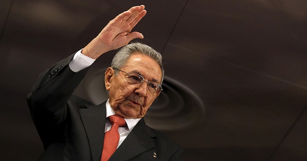 Cuban President Raul Castro waves as he arrives to the Gran Teatro in Havana, Cuba, March 22, 2016.
