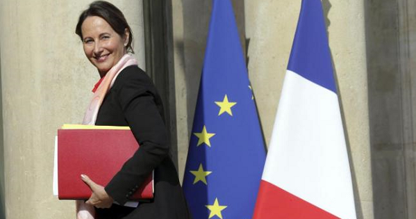 COP21 President Segolene Royal arrives to attend the weekly cabinet meeting at the Elysee Palace, in Paris, May 14, 2014.