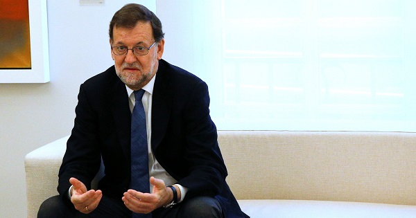 Spain's acting Prime Minister Mariano Rajoy reacts at Moncloa palace in Madrid, Spain, May 6, 2016.