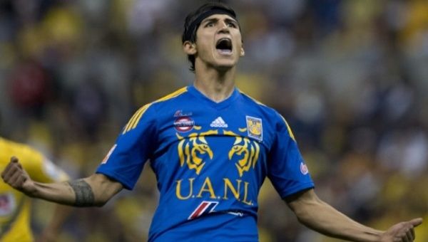 Alan Pulido appeared with his hand bandaged at a police station in Tamaulipas but said he was alright.