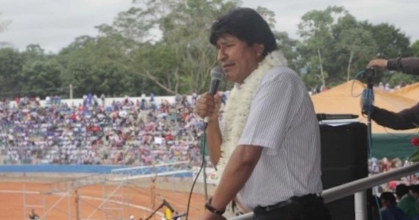 Bolivian President inaugurates new soccer stadium naming it after former Venezuelan President Hugo Chavez .|