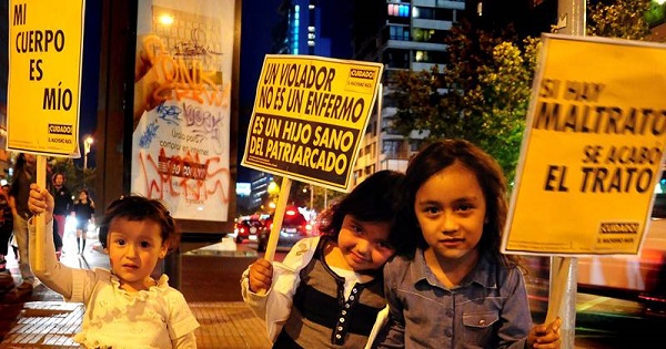 According to a 2012 Unicef report, 3 out of 4 rape victims under 15 years in Chile old are girls.