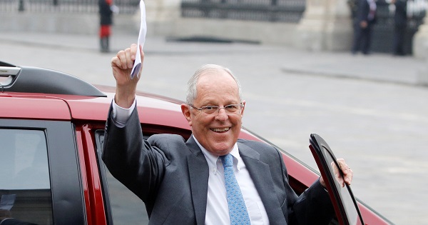 Peru's incoming President Kuczynski arriving at the presidential palace in Lima.