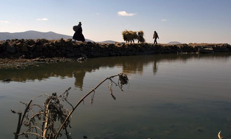 Water pollution in Lake Titicaca in the Peruvian Andes