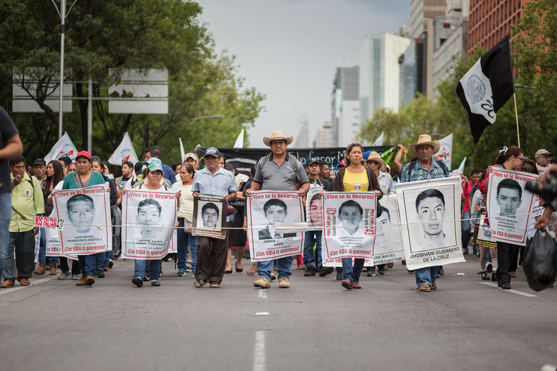 Late in the day on July 26th, 2016 as the parents continued their march through Mexico City, the Mexican government announced that ranking officials will participate in a meeting this week in Washington DC at the offices of the Inter-American Commission on Human Rights to help define the parameters of the independent commission tasked to monitor the Ayotzinapa case.