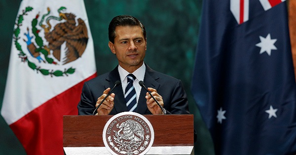Mexico's President Enrique Peña Nieto gives a speech at the National Palace in Mexico City, Mexico, Aug. 1, 2016.