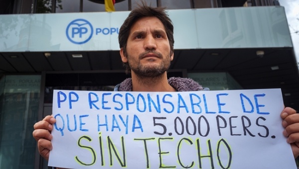 Homelessness activist Lagarder Danciu during a protest at the ruling PP party in Madrid.