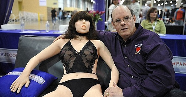 Roxxxy, dubbed the world world's first sex robot, will be shown at the conference.