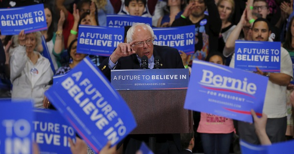 Democratic U.S. presidential candidate Bernie Sanders speaks to supporters during a campaign rally in Oaks, Pennsylvania, April 21, 2016.