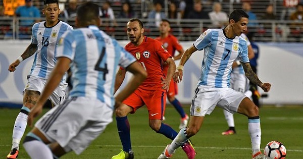 Argentina’s Angel Di Maria dribbles the ball during Monday’s Copa America match.
