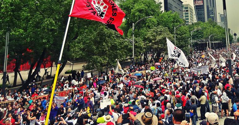 Mexico City Holds Massive March in Support of Teachers' Demands