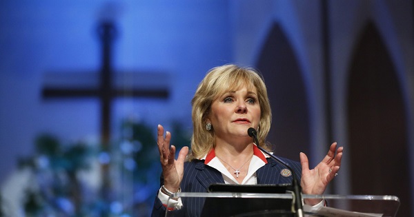 Oklahoma Governor Mary Fallin speaks at the First Baptist Church in Moore, Oklahoma May 26, 2013.