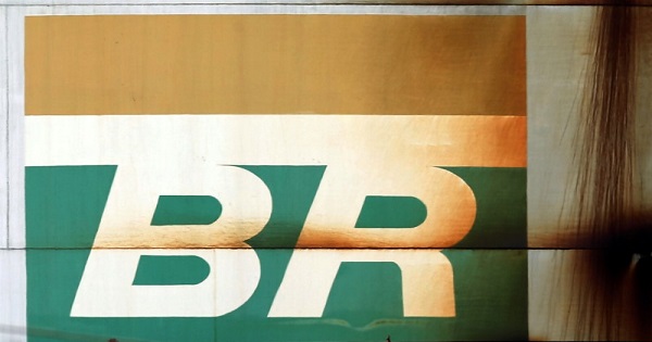 The logo of Brazil's state-run Petrobras oil company is seen on a tank in Sao Caetano do Sul, Brazil, September 28, 2016.