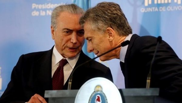 Brazilian president Michel Temer (L) and Argentine President Mauricio Macri are the main figures behind the request to expel Venezuela from Mercosur.