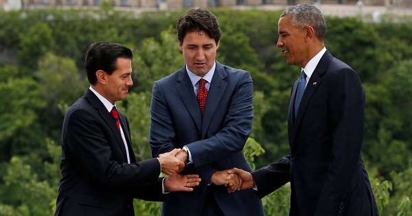 Mexico’s president, Enrique Peña Nieto, Canada’s prime minister, Justin Trudeau, and President Barack Obama of the US shake hands in Ottawa, Ontario, on 29 June 2016.