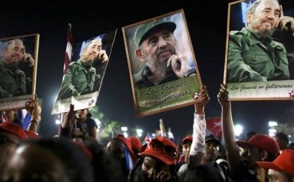 'I Am Fidel:' Cuba Bids Farewell to 'El Comandante' in Santiago