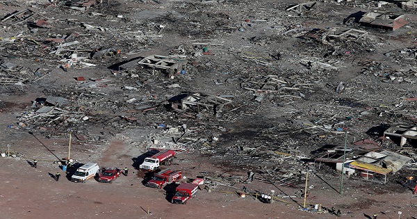 An aerial view shows the wreckage of houses destroyed in an explosion at the San Pablito fireworks market in Tultepec, Mexico, Dec 21, 2016.