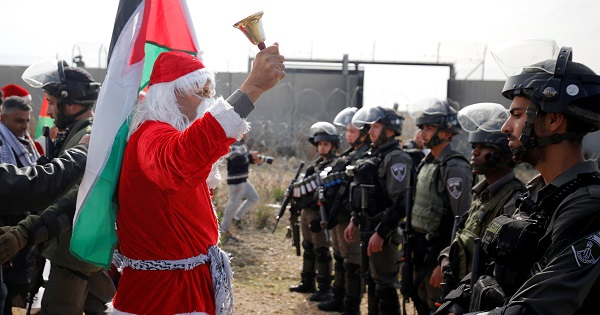 Palestinian Santas Protest Israeli Occupation