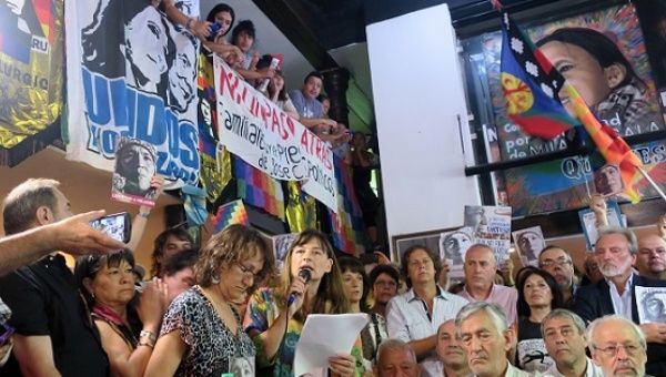Argentine political and social leaders gave a press conference in Buenos Aires where they denounced the detention of Milagro Sala.