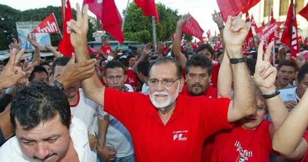 Handal at a FMLN rally in El Salvador
