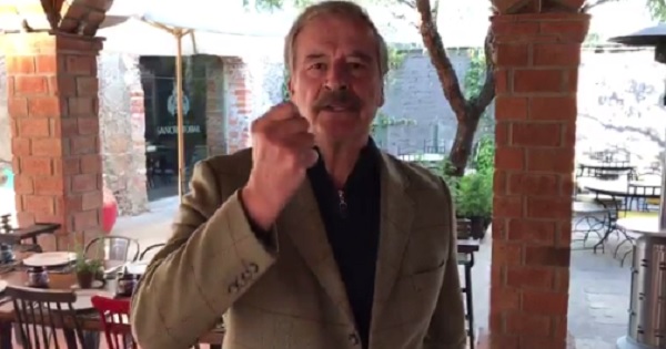 Former Mexican president Vicente Fox sends a message to U.S. President Donald Trump on Twitter.