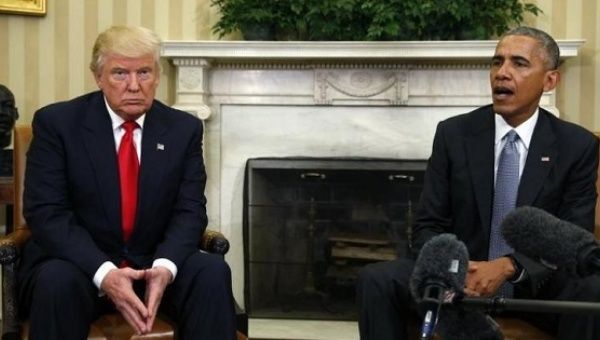  Barack Obama and Donald Trump meet in the White House Oval Office, Washington, U.S., Nov. 10, 2016. 