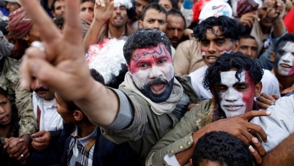 Supporters of the Houthi movement and Yemen's former president Ali Abdullah Saleh attend a rally to mark two years of the military intervention by the Saudi-led coalition, in Sanaa, Yemen, March 26, 2017. 