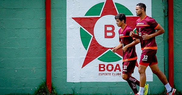 Bruno Fernandes de Souza (R) training ealier this year with Brazilian club Boa Esporte