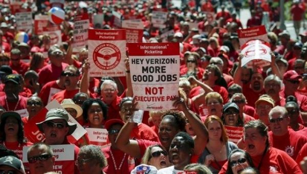 CWA calls three day strike for AT&T workers, one year after 40,000 Verizon employees walked out for over a month (pictured above).