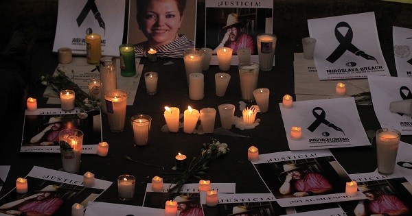 Tributes for assassinated Mexican journalist Javier Valdez.