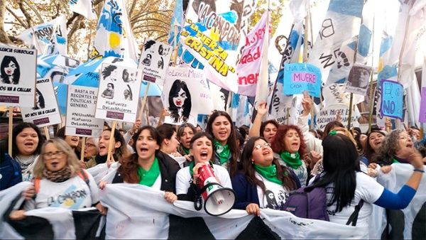 Argentine women march against femicide.