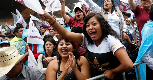 Supporters of Morena's Delfina Gomez shout during the closing campaign rally in Chicoloapan de Juárez, State of Mexico.
