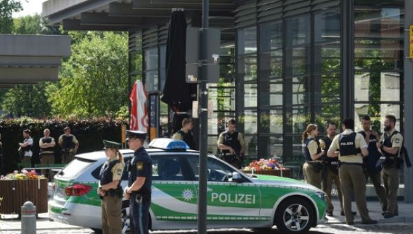 According to local German media, approximately 100 police officers gathered at the scene.