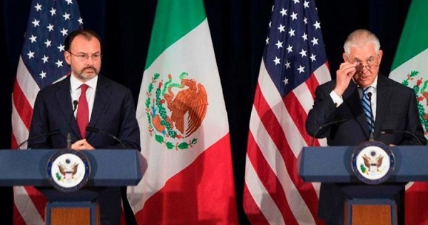 Mexican Foreign Minister Luis Videgaray and U.S. Secretary of State Rex Tillerson in Washington, D.C., on May 18.