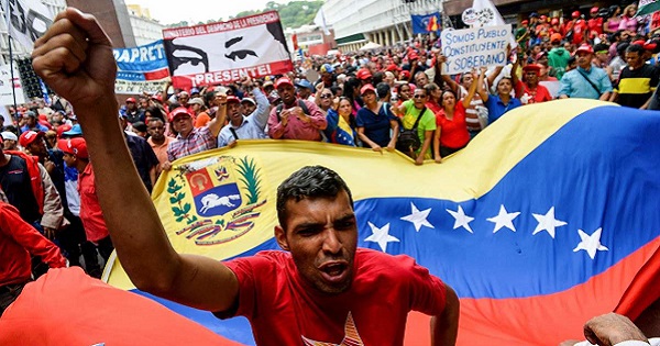 Venezuelan march in support of the Chavista government.