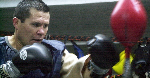 Middle-weight boxing champion Julio Cesar Chavez says he has received kidnapping threats.