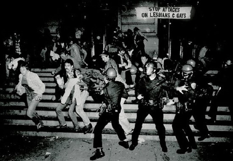 LGBTs fight the NYPD after a routine police raid boiled over into the Stonewall Uprising.