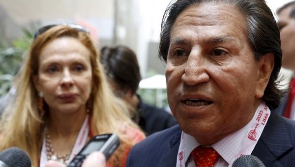 Former Peruvian President Alejandro Toledo and his wife Eliane Karp arrive at the 2015 IMF/World Bank Annual Meetings in Lima, Peru, October 8, 2015.