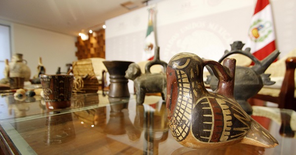 The figures returning to Peru include ceramic, textile,bone, stone, and shell items.